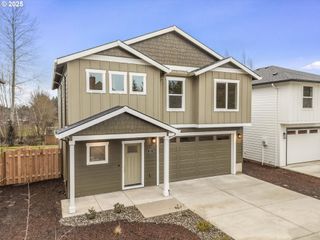 63 Nw MAWRCREST Ave, Gresham, OR 97030