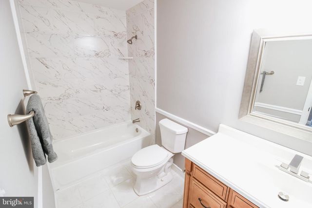 6 PANORAMA CT, Mount Laurel, NJ 08054