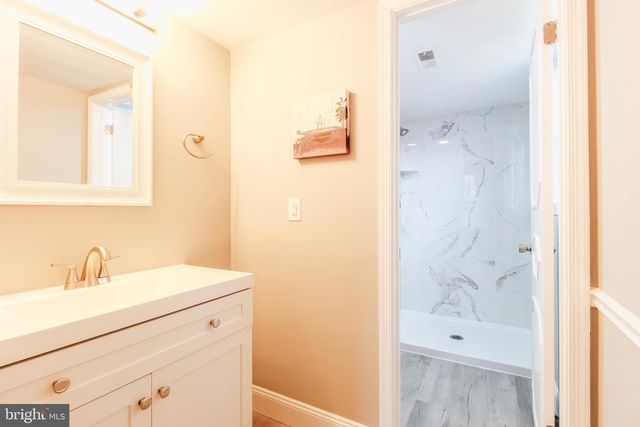 6 PANORAMA CT, Mount Laurel, NJ 08054