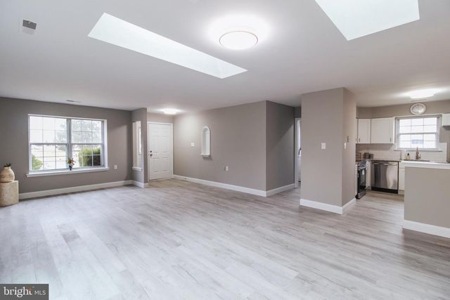 6 PANORAMA CT, Mount Laurel, NJ 08054