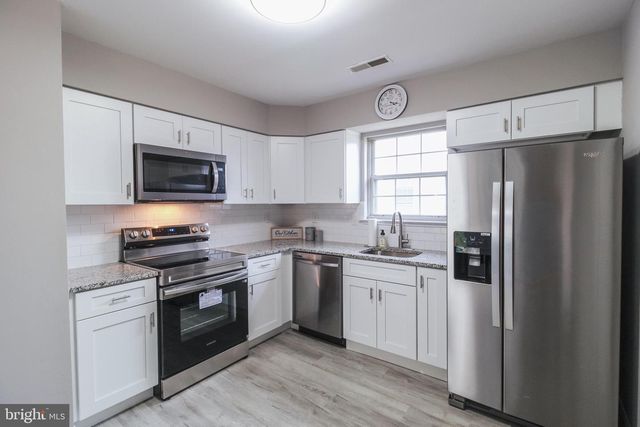 6 PANORAMA CT, Mount Laurel, NJ 08054