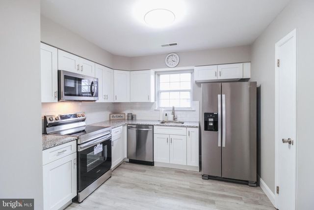 6 PANORAMA CT, Mount Laurel, NJ 08054