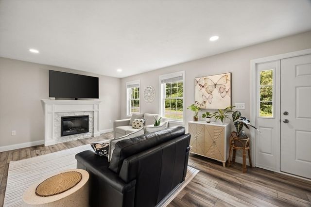 430 Thrasher St, Raynham, MA 02767