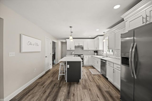 430 Thrasher St, Raynham, MA 02767