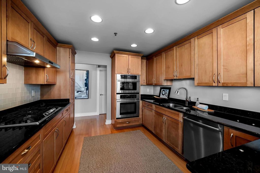 Image 26 of property listing at 1400 LANCASTER ST #901, Baltimore, MD 21231