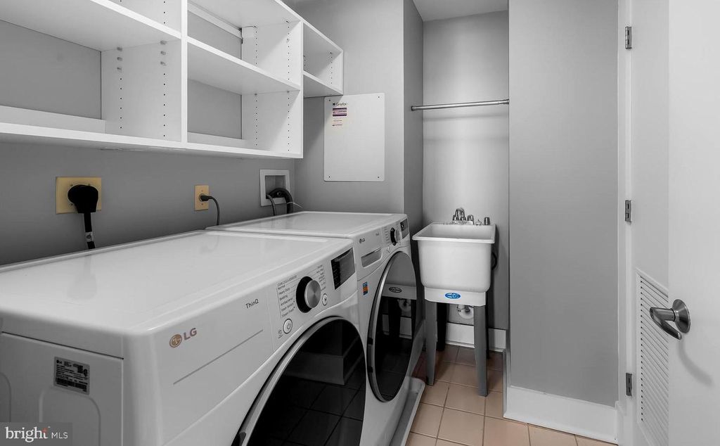 Image 27 of property listing at 1400 LANCASTER ST #901, Baltimore, MD 21231