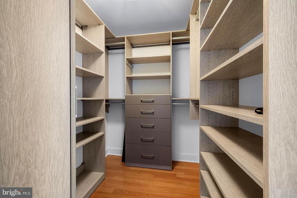 Image 31 of property listing at 1400 LANCASTER ST #901, Baltimore, MD 21231