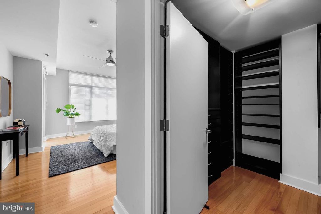 Image 36 of property listing at 1400 LANCASTER ST #901, Baltimore, MD 21231