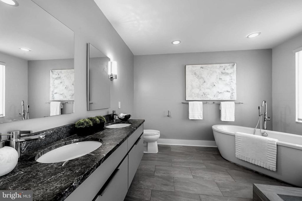 Image 39 of property listing at 1400 LANCASTER ST #901, Baltimore, MD 21231