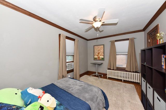 2876 N Grant BOULEVARD, Milwaukee, WI 53210