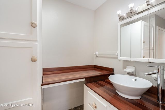 390 W Cocoa Beach Causeway 24-4, Cocoa Beach, FL 32931