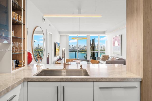 540 West Ave 911, Miami Beach, FL 33139