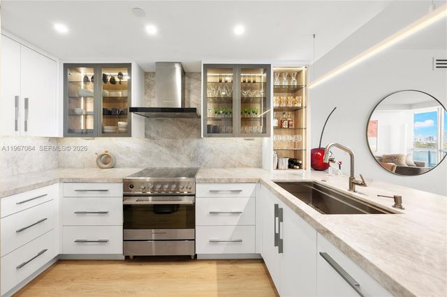 540 West Ave 911, Miami Beach, FL 33139