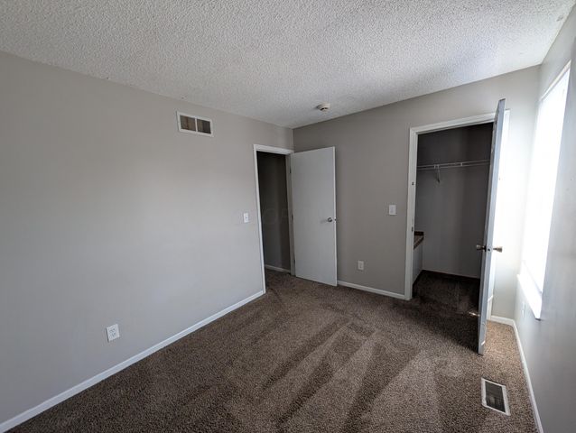 189 Hawkins Lane, 11F, Blacklick, OH 43004
