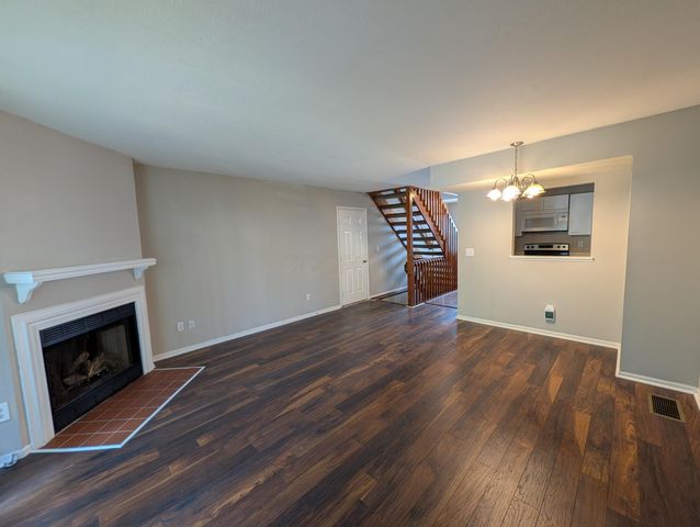 189 Hawkins Lane, 11F, Blacklick, OH 43004