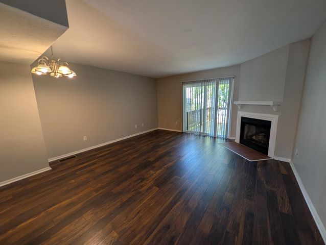 189 Hawkins Lane, 11F, Blacklick, OH 43004