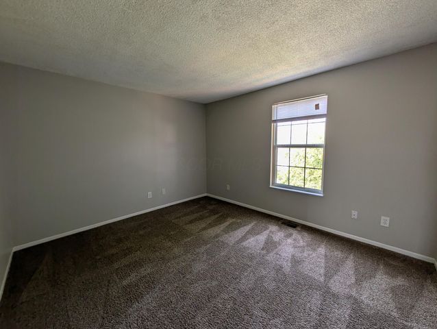 189 Hawkins Lane, 11F, Blacklick, OH 43004