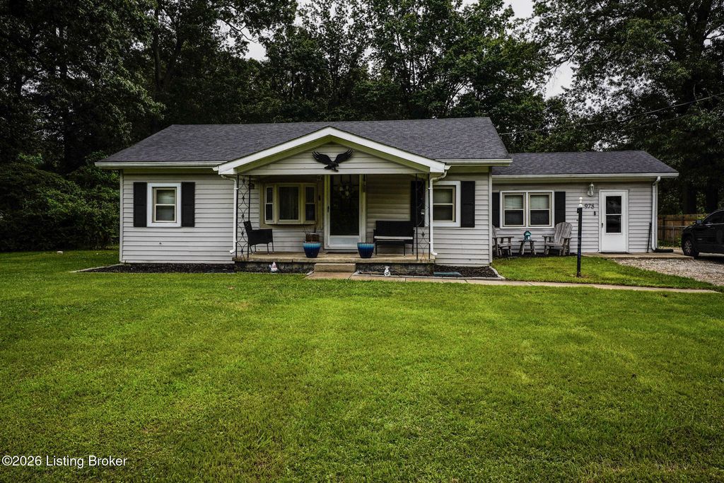 978 Raymond Rd, Shepherdsville, KY 40165