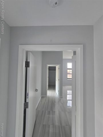 8833 Michigan Avenue, Detroit, MI 48210