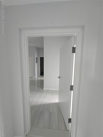 8833 Michigan Avenue, Detroit, MI 48210