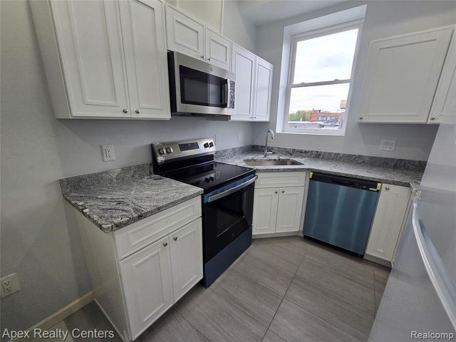 8833 Michigan Avenue, Detroit, MI 48210