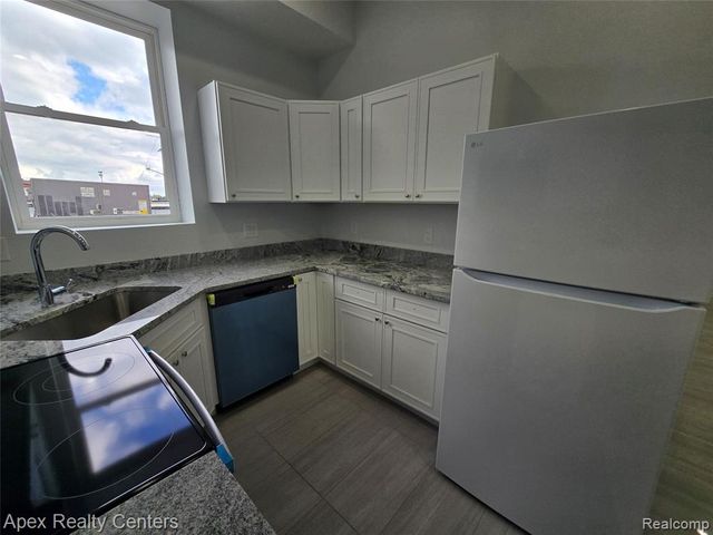 8833 Michigan Avenue, Detroit, MI 48210