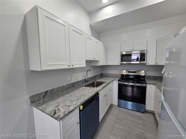 8833 Michigan Avenue, Detroit, MI 48210