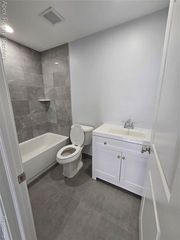 8833 Michigan Avenue, Detroit, MI 48210