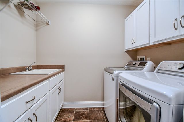 734 Deerhurst Drive, Vandalia, OH 45377