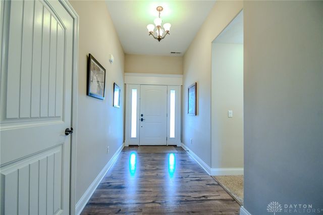 734 Deerhurst Drive, Vandalia, OH 45377