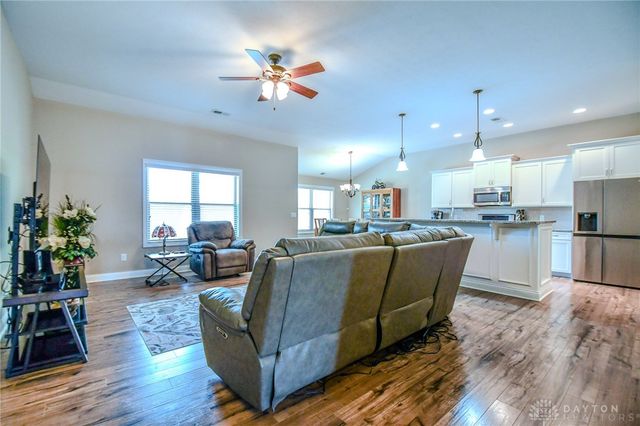 734 Deerhurst Drive, Vandalia, OH 45377