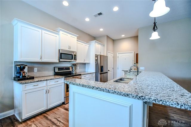734 Deerhurst Drive, Vandalia, OH 45377