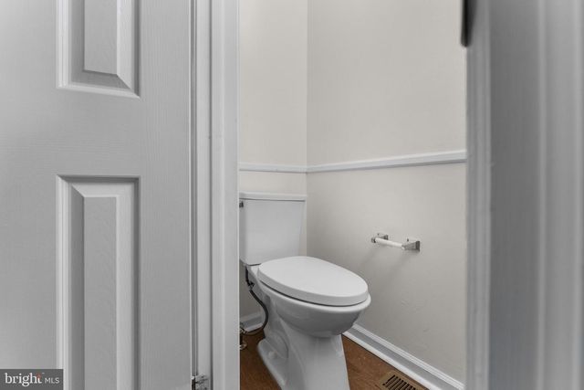 2126 COMMISSARY CIR, Odenton, MD 21113