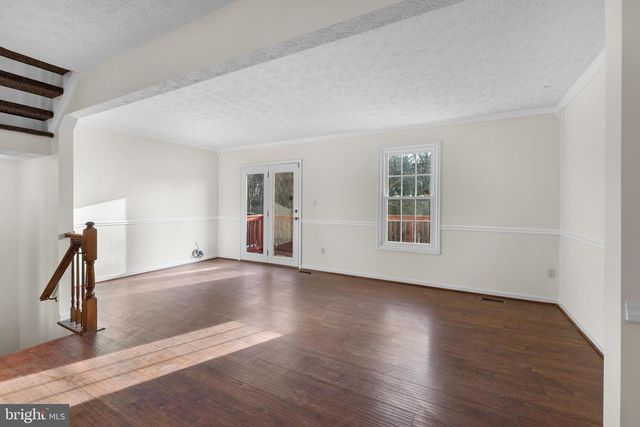 2126 COMMISSARY CIR, Odenton, MD 21113