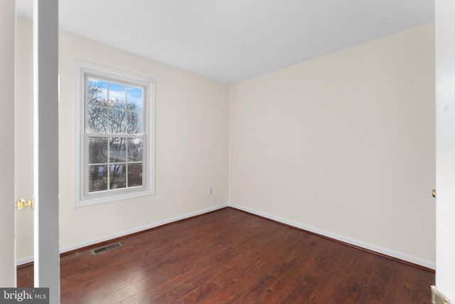 2126 COMMISSARY CIR, Odenton, MD 21113