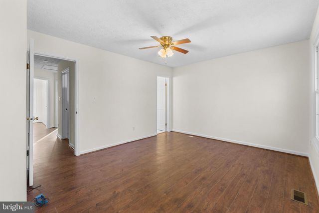 2126 COMMISSARY CIR, Odenton, MD 21113