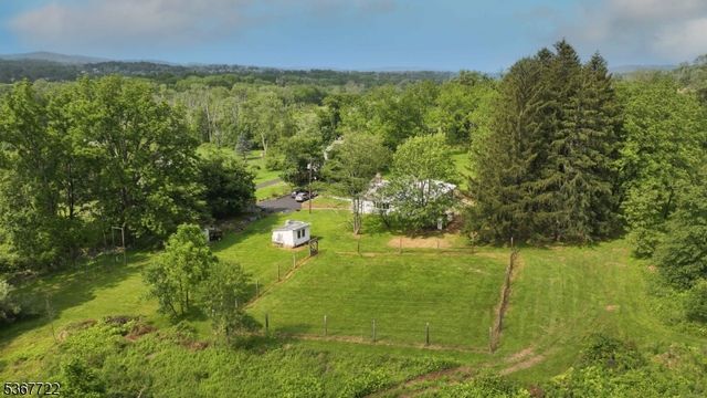 506 River Rd, Bethlehem Twp., NJ 08802