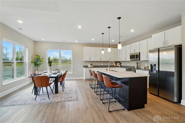 1509 kingsgate, Springfield, OH 45502