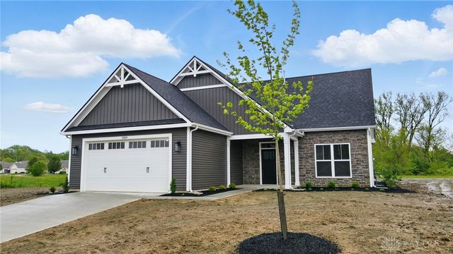 1509 kingsgate, Springfield, OH 45502