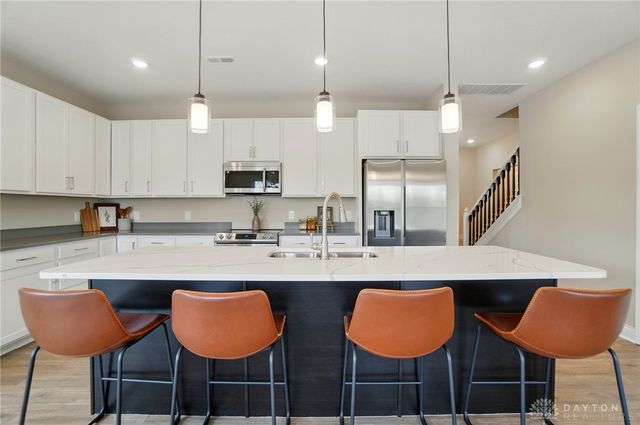 1509 kingsgate, Springfield, OH 45502