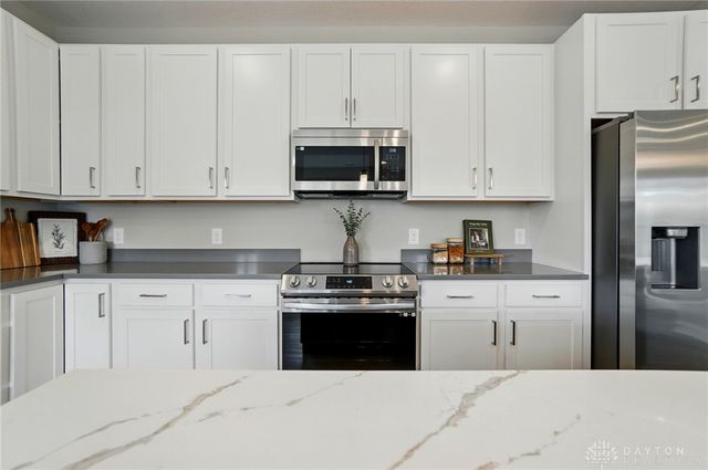 1509 kingsgate, Springfield, OH 45502