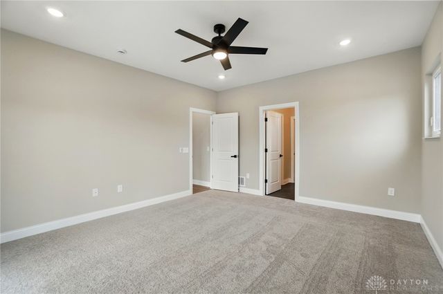 1509 kingsgate, Springfield, OH 45502