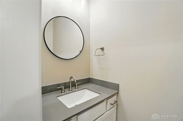 1509 kingsgate, Springfield, OH 45502