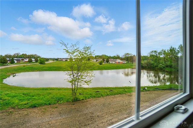 1509 kingsgate, Springfield, OH 45502