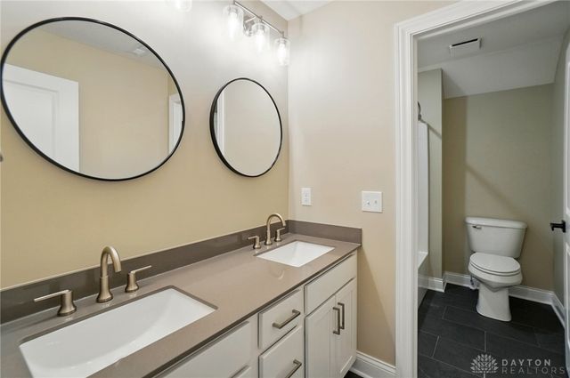 1509 kingsgate, Springfield, OH 45502