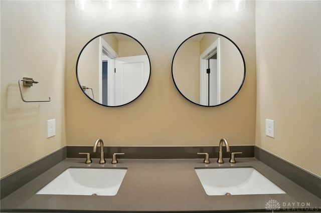 1509 kingsgate, Springfield, OH 45502