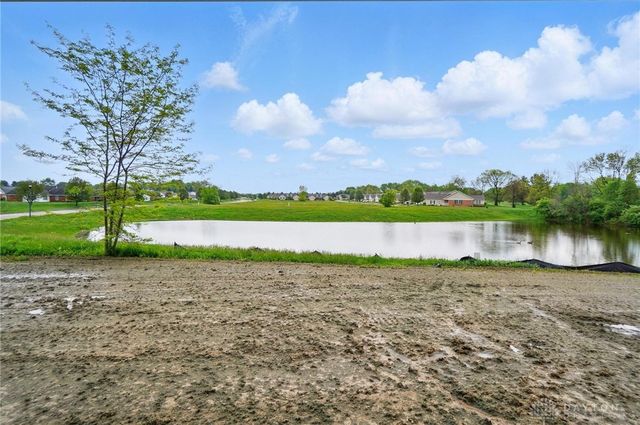 1509 kingsgate, Springfield, OH 45502