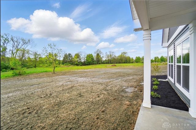 1509 kingsgate, Springfield, OH 45502