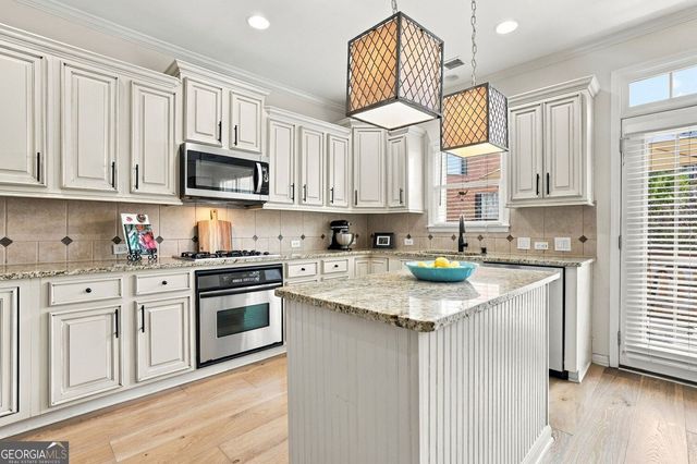 1202 Legacy Cove Lane, Roswell, GA 30075