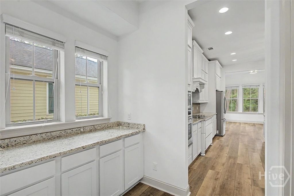 Image 10 of property listing at 85 Long Creek Lane, Richmond Hill, GA 31324